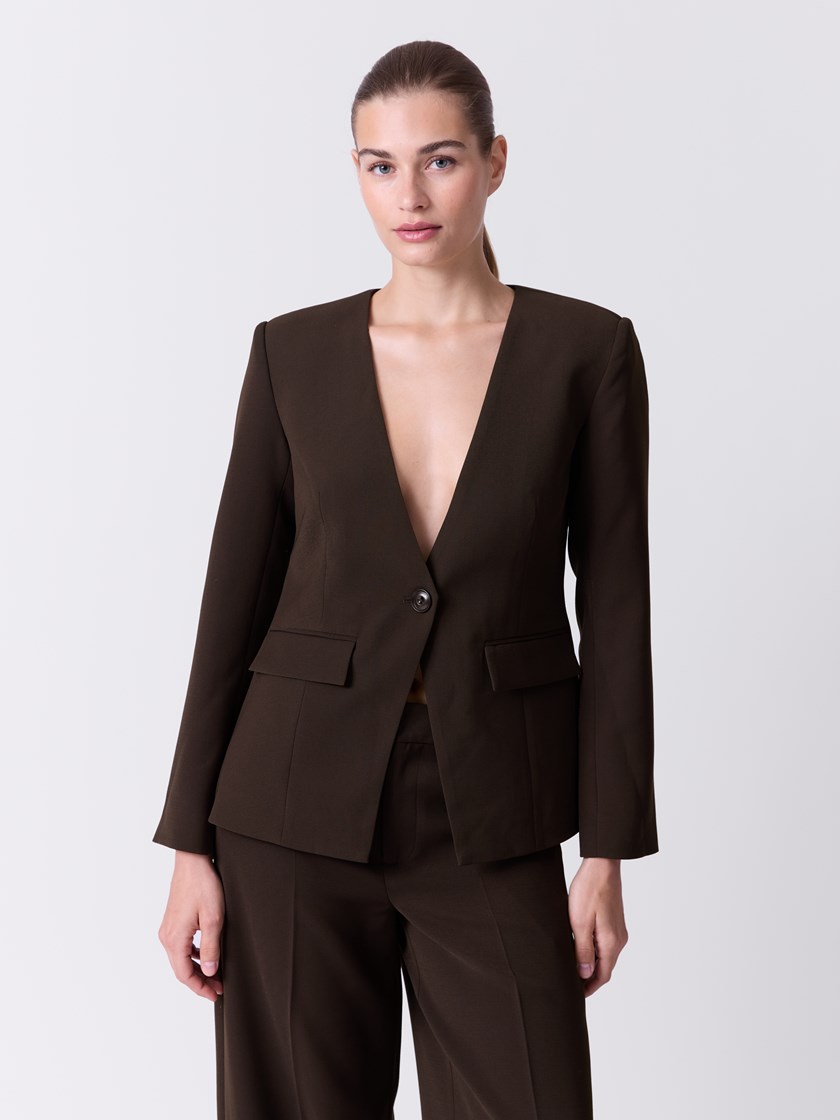 7516207 AIJ 7516207_AIJ-DONNA-A26-Modell-Front_chn=match_9286_Luella blazer AIJ.jpg_Front||Front