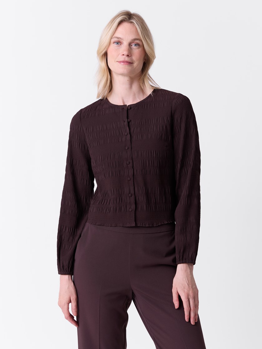 7516244 AIN 7516244_AIN-VAVITE-A26-Modell-Front_chn=match_2233_Eline bluse AIN.jpg_Front||Front