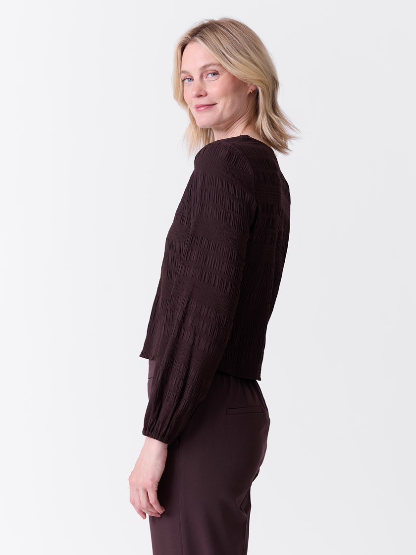 7516244 AIN 7516244_AIN-VAVITE-A26-Modell-Front_chn=match_7531_Eline bluse AIN.jpg_Front||Front