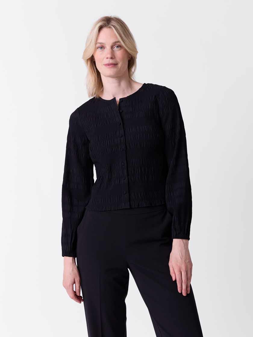 7516244 ID2 7516244_ID2-VAVITE-A26-Modell-Front_chn=match_2469_Eline bluse ID2.jpg_Front||Front