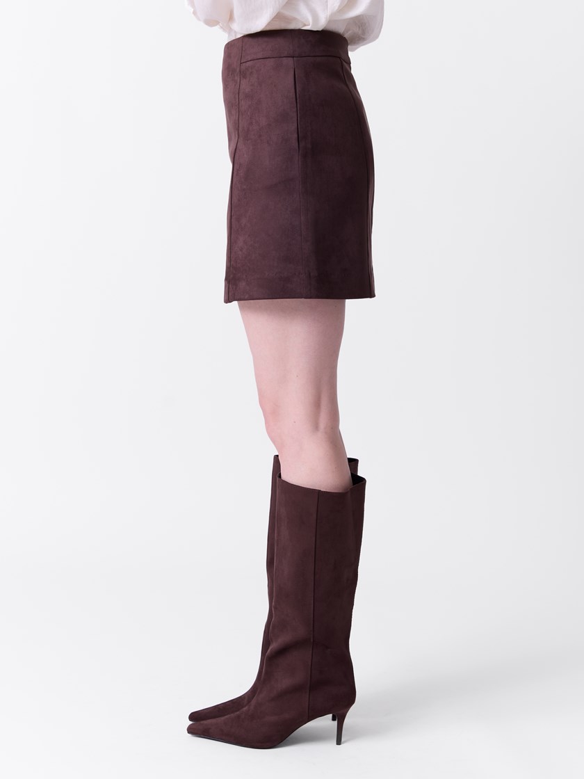7516248 AIN 7516248_AIN-VAVITE-A26-Modell-Front_chn=match_4503_Tara skjørt AIN.jpg_Front||Front