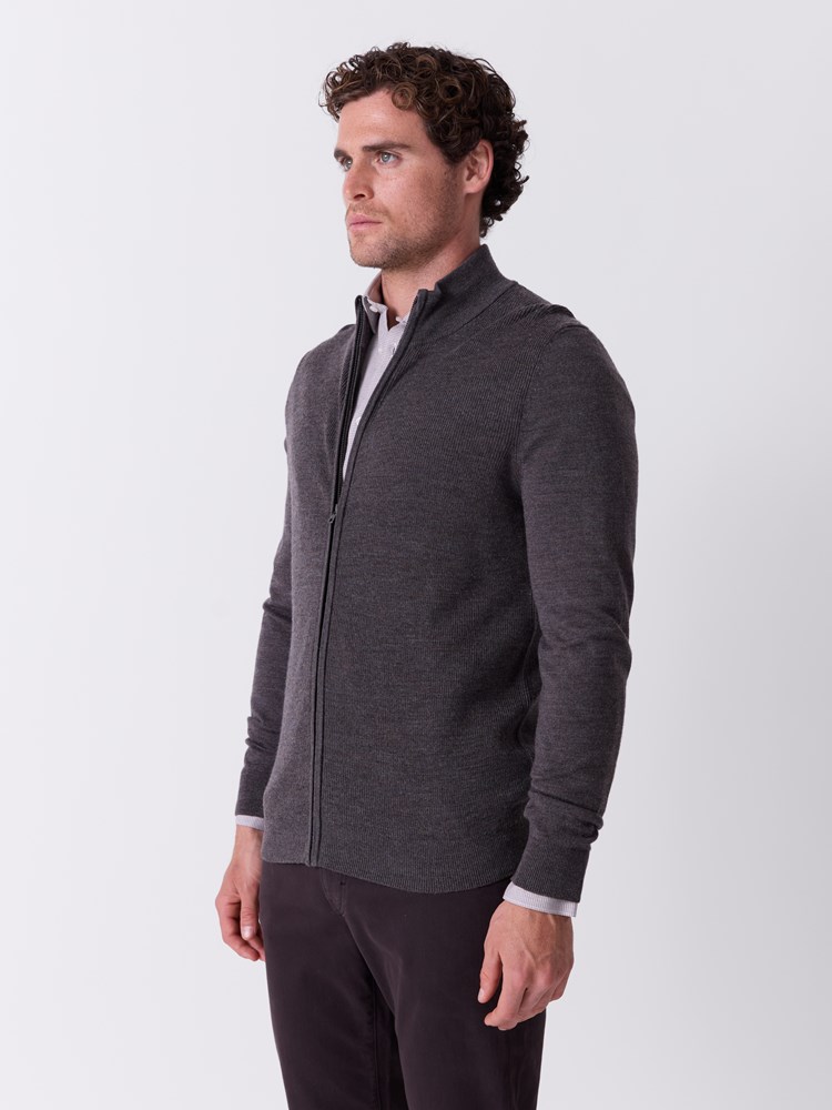 Manzini ullcardigan 7516316_AIE-MARIOCONTI-A26-Modell-Front_chn=match_2769_Manzini ullcardigan AIE.jpg_Front||Front