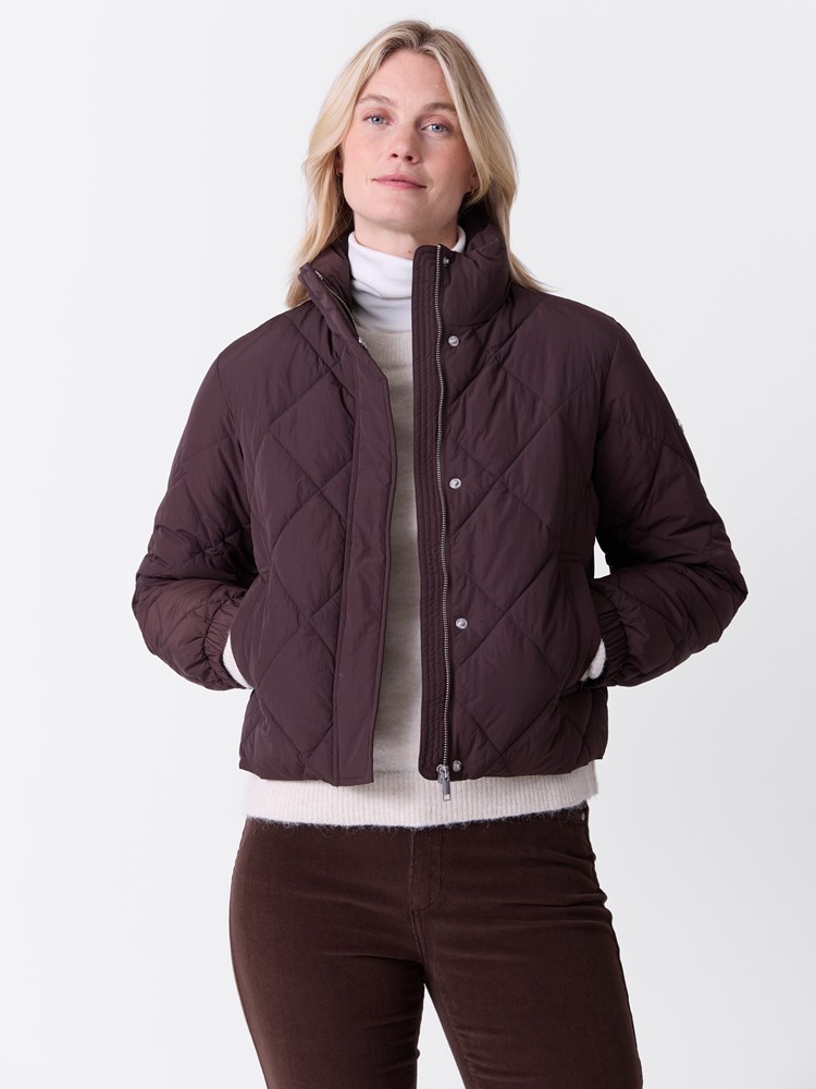 Marie jakke 7516368_AIN-VAVITE-A26-Modell-Front_chn=match_1779_Marie jakke AIN.jpg_Front||Front