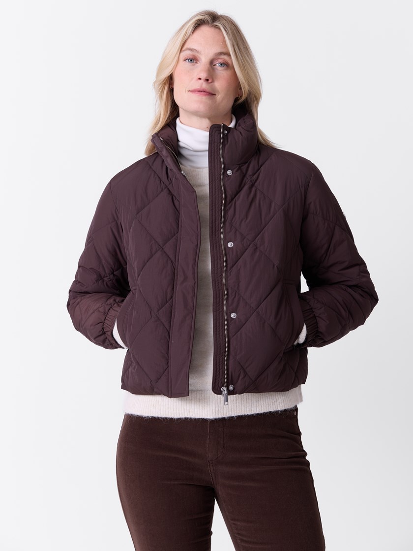 7516368 AIN 7516368_AIN-VAVITE-A26-Modell-Front_chn=match_1779_Marie jakke AIN.jpg_Front||Front