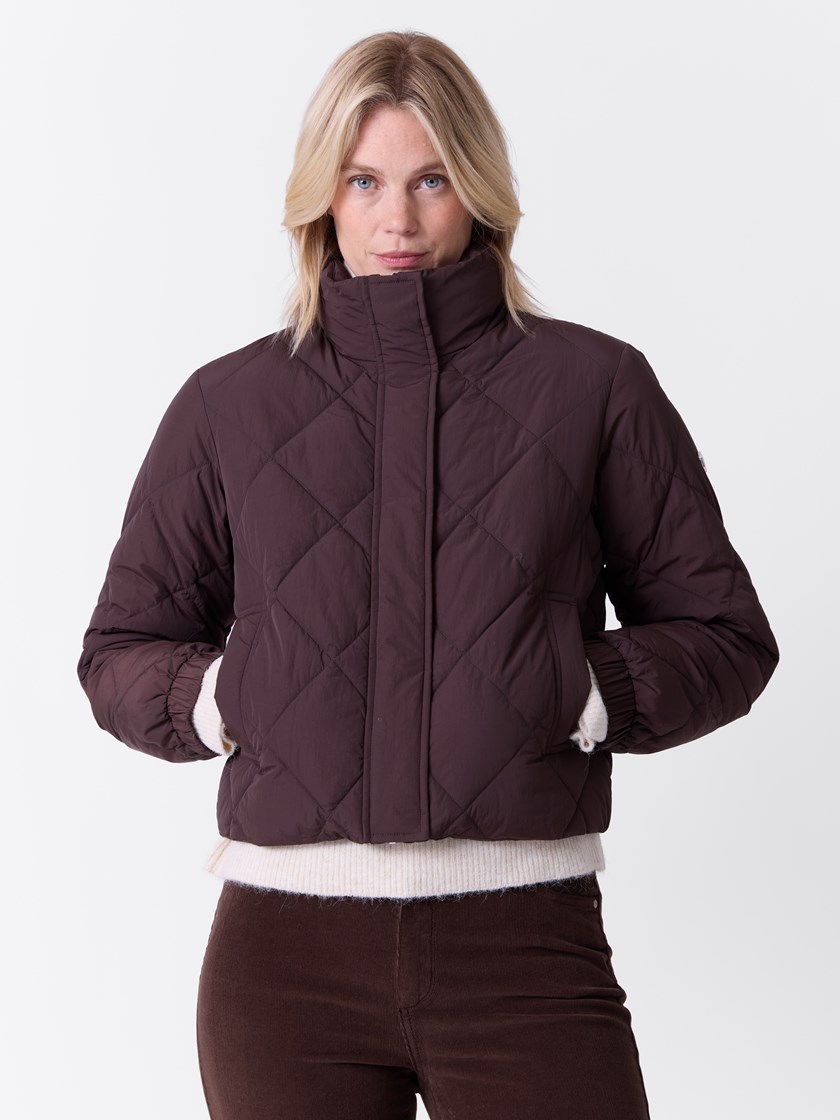 7516368 AIN 7516368_AIN-VAVITE-A26-Modell-Front_chn=match_3727_Marie jakke AIN.jpg_Front||Front