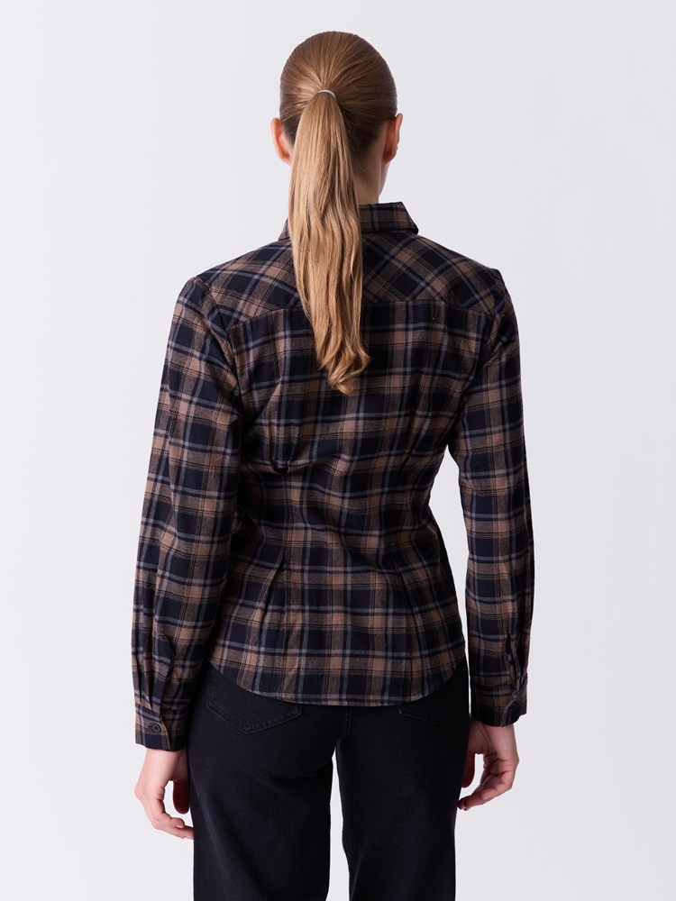 Chekira skjorte 7516379_ID2-DONNA-A26-Modell-Front_chn=match_8944_Chekira skjorte ID2.jpg_Front||Front