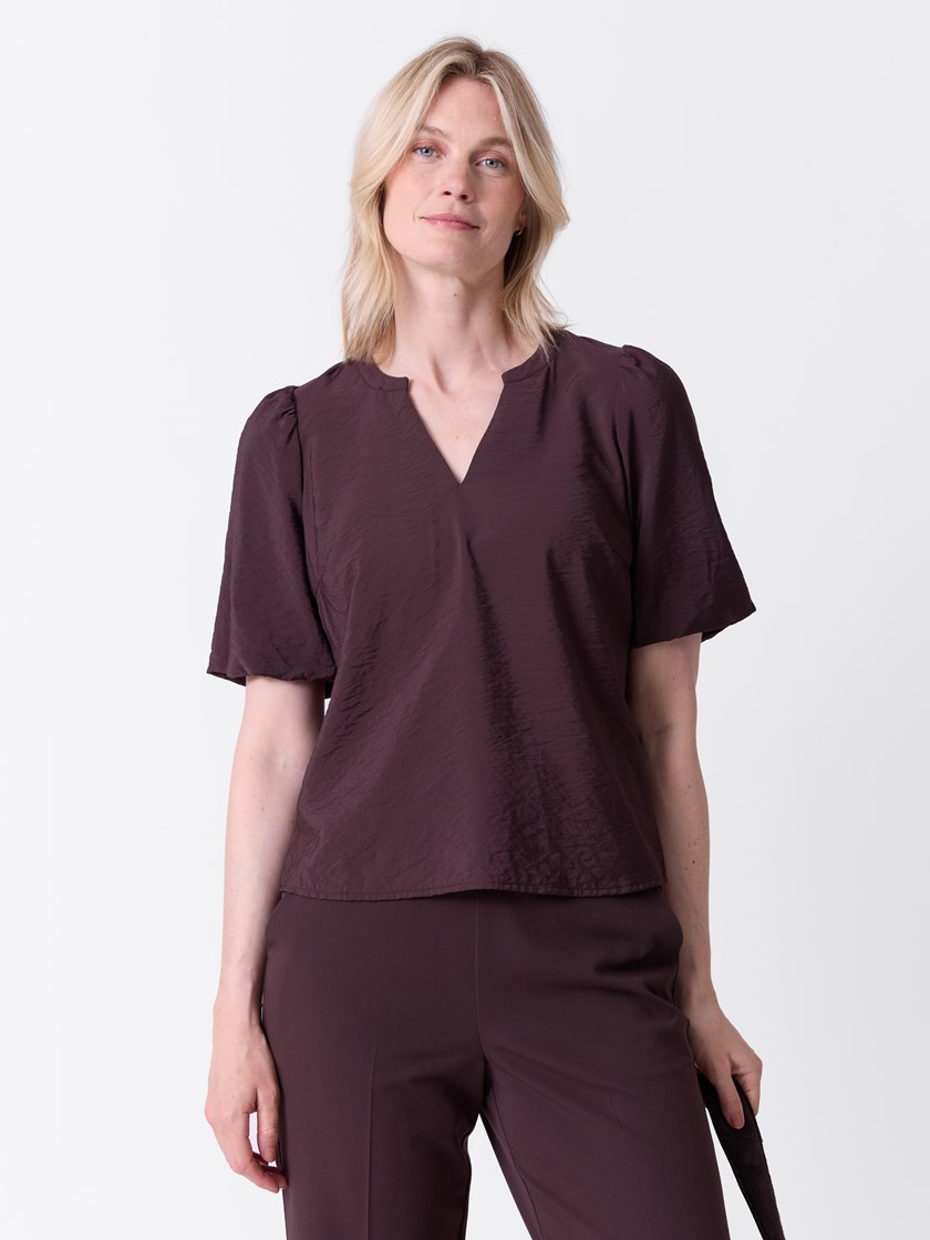 7516385 AIN 7516385_AIN-VAVITE-A26-Modell-Front_chn=match_6783_Camelia bluse AIN.jpg_Front