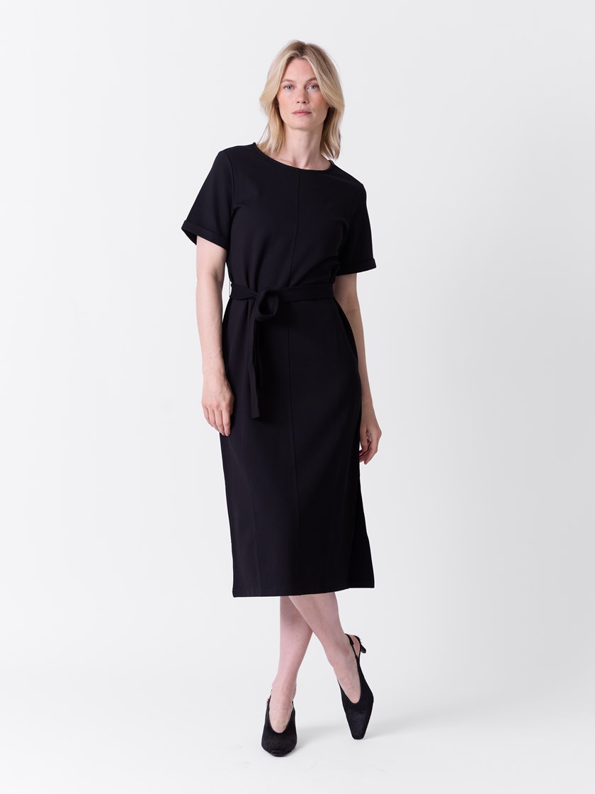 7516404 ID2 7516404_ID2-VAVITE-A26-Modell-Front_chn=match_5770_Mona kjole ID2.jpg_Front||Front