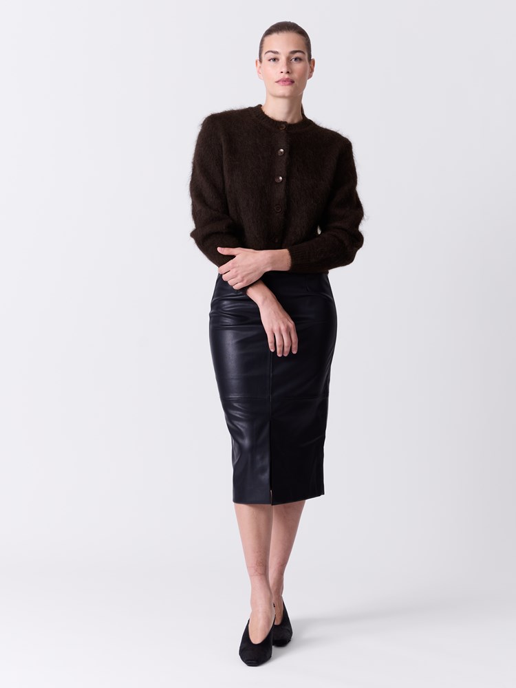 Esme cardigan 7516405_AIJ-DONNA-A26-Modell-Front_chn=match_5871_Esme cardigan AIJ.jpg_Front||Front