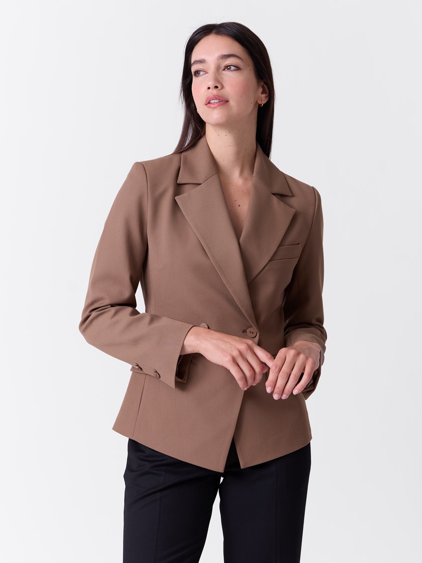 7516423 ADG 7516423_ADG-MARIEPHILIPPE-A26-Modell-Front_chn=match_663_Corine blazer ADG.jpg_Front