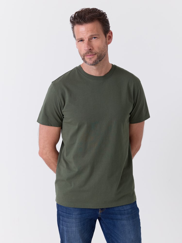 Joe t-skjorte 7516430_GOR-REDFORD-A26-Modell-Front_chn=match_4111_Joe t-skjorte GOR.jpg_Front||Front