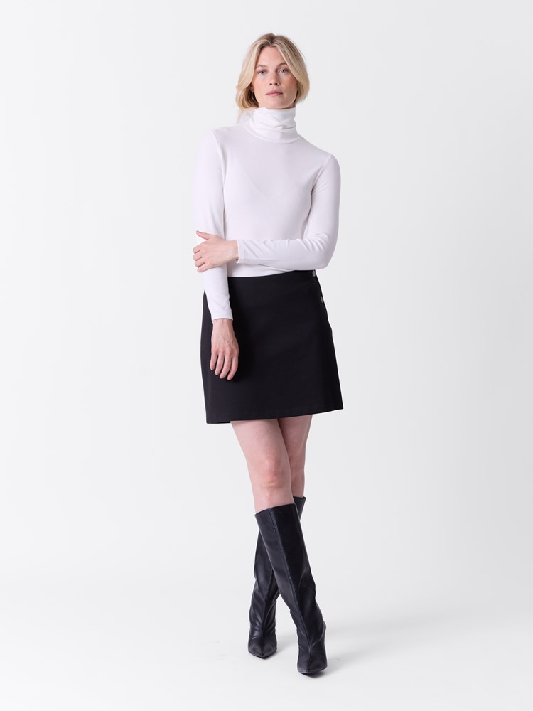 Lena pologenser 7516437_O79-VAVITE-A26-Modell-Front_chn=match_7045_Lena pologenser O79.jpg_Front||Front
