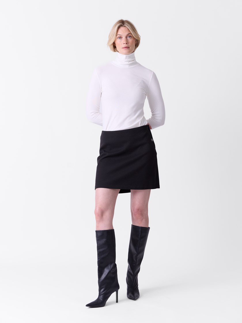 7516476 ID2 7516476_ID2-VAVITE-A26-Modell-Front_chn=match_846_Maia skjørt ID2.jpg_Front||Front