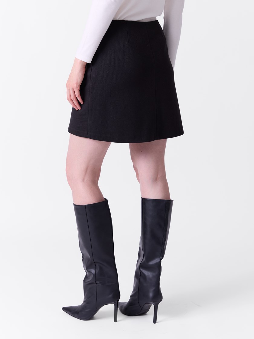 7516476 ID2 7516476_ID2-VAVITE-A26-Modell-Front_chn=match_9803_Maia skjørt ID2.jpg_Front||Front