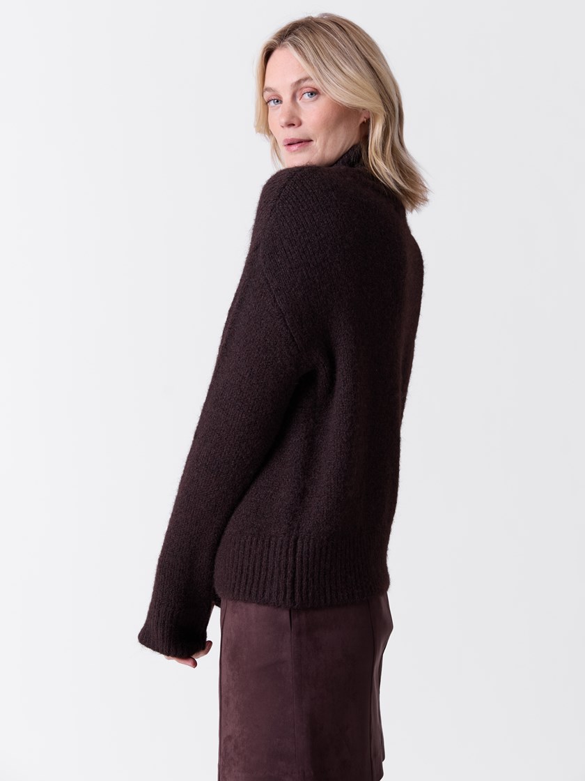 7516522 AIN 7516522_AIN-VAVITE-A26-Modell-Front_chn=match_599_Kallie høyhalset genser AIN.jpg_Front||Front