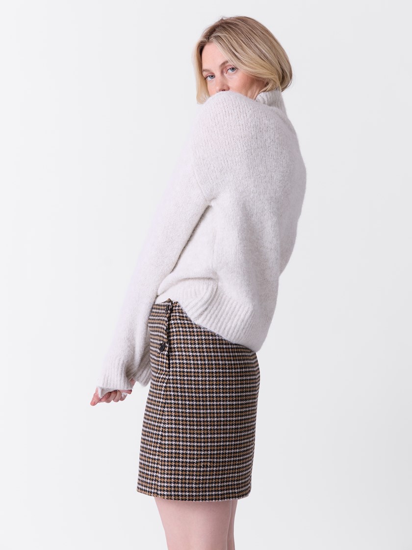 7516522 I2Y 7516522_I2Y-VAVITE-A26-Modell-Front_chn=match_4462_Kallie høyhalset genser I2Y.jpg_Front||Front