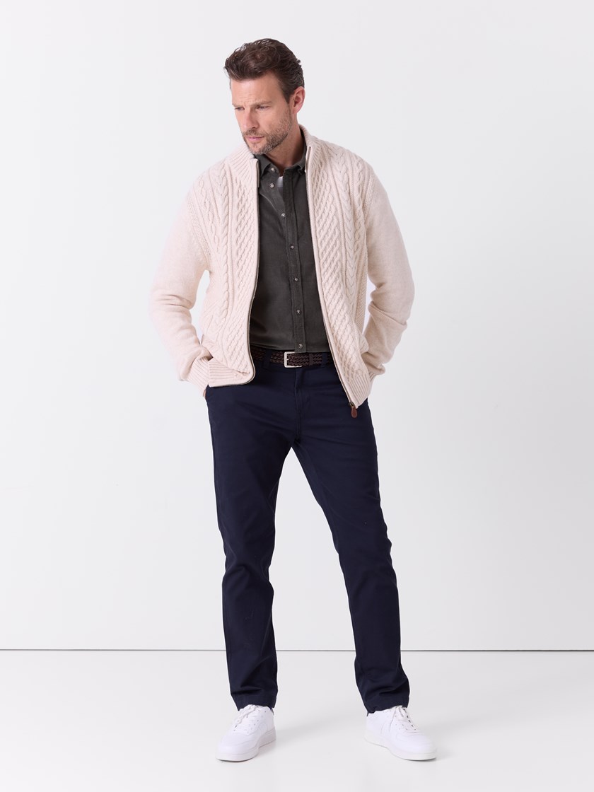 7516523 I2X 7516523_I2X-REDFORD-A26-Modell-Front_chn=match_4239_Holger cardigan I2X.jpg_Front