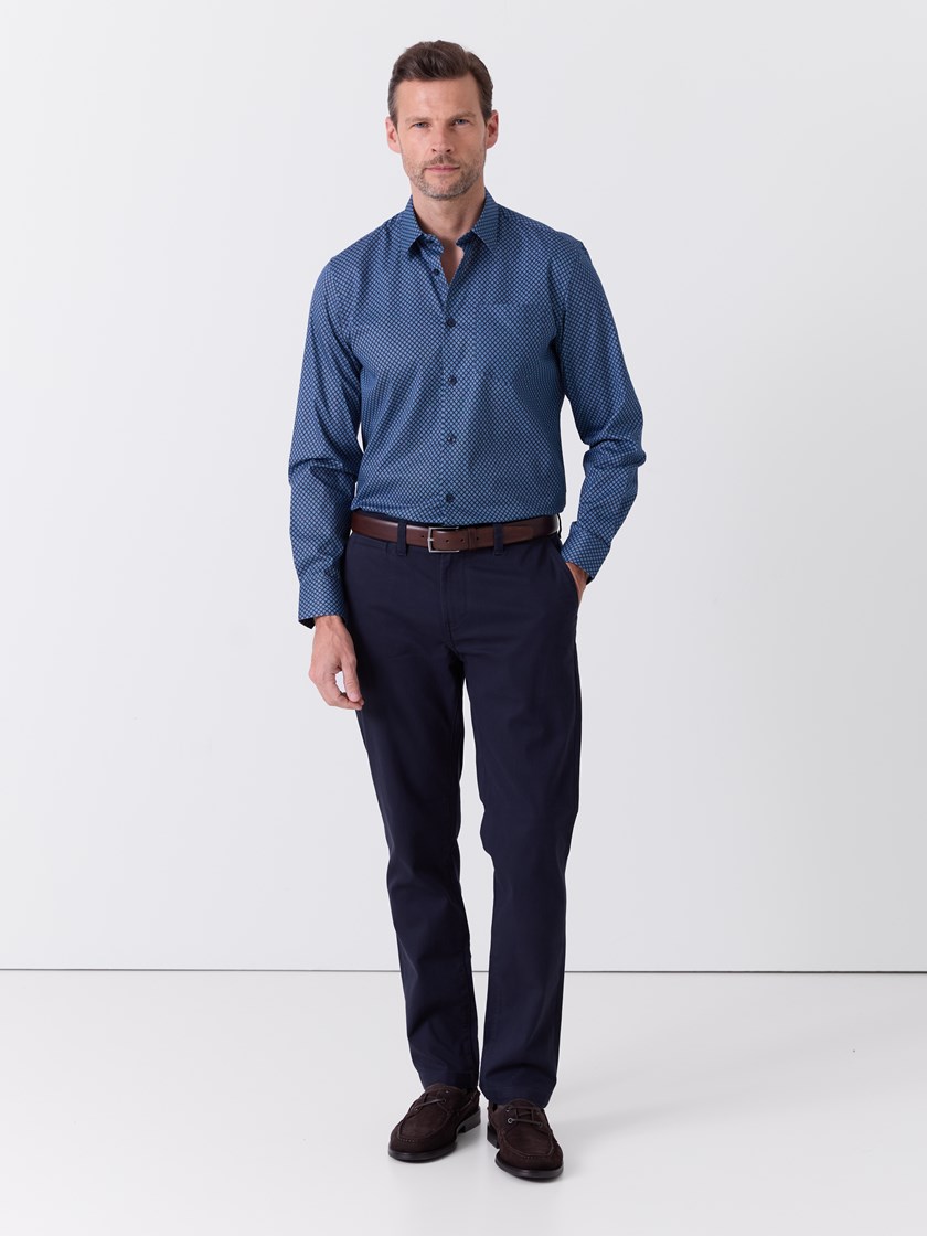 7516569 EM1 7516569_EM1-ALVO-A26-Modell-Front_chn=match_7629_Lerke skjorte EM1.jpg_Front||Front