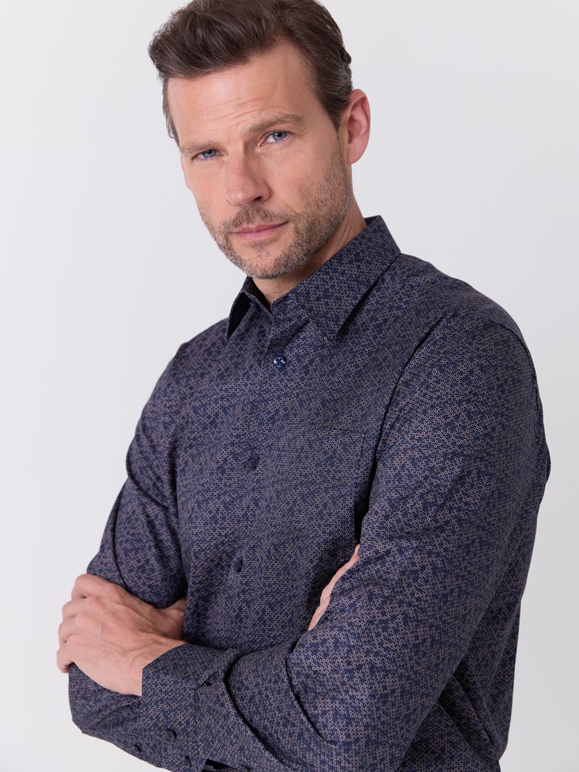 7516574 EM1 7516574_EM1-ALVO-A26-Modell-Front_chn=match_9644_Lom skjorte EM1.jpg_Front||Front