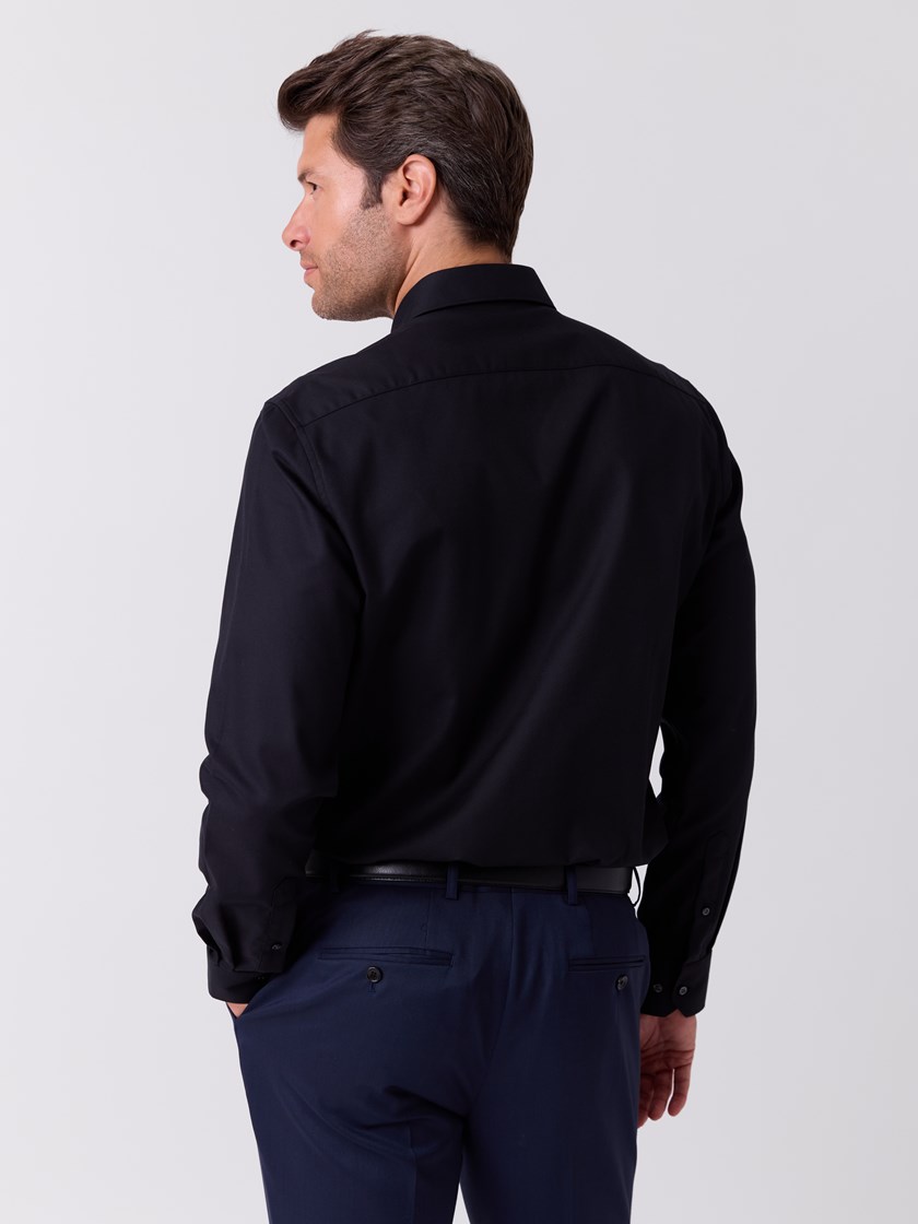 7516594 CAD 7516594_CAD-MARIOCONTI-A26-Modell-Front_chn=match_2273_Vettore skjorte CAD.jpg_Front||Front