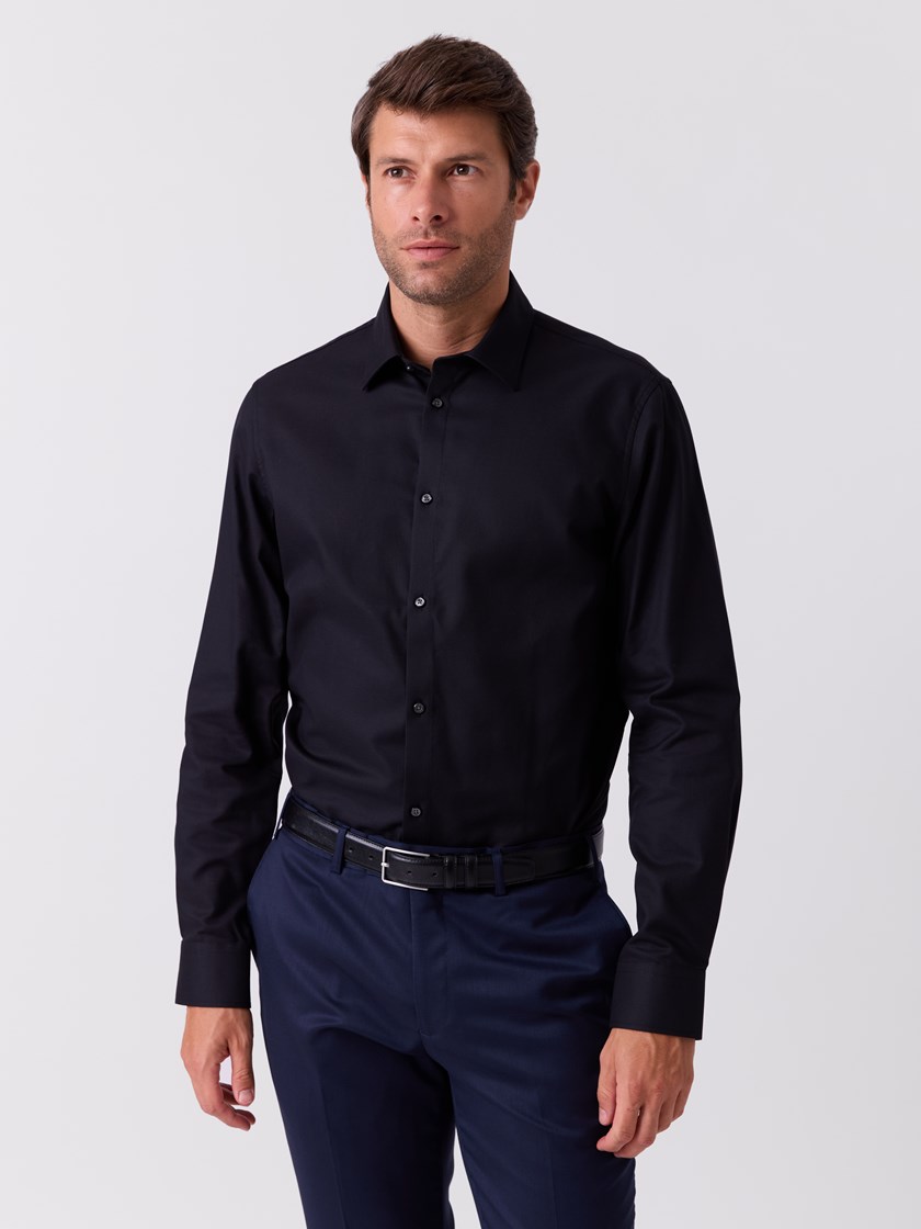 7516594 CAD 7516594_CAD-MARIOCONTI-A26-Modell-Front_chn=match_8470_Vettore skjorte CAD.jpg_Front||Front