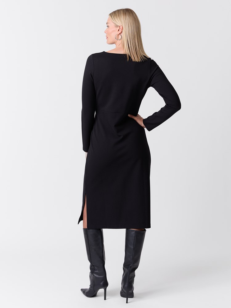 Mina kjole 7516633_ID2-VAVITE-W26-Modell-Front_chn=match_1270_Mina kjole ID2.jpg_Front||Front
