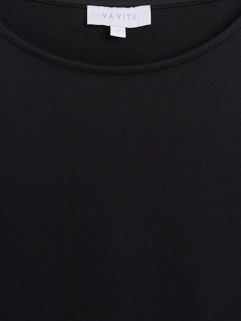 7516638 ID2 7516638_ID2-VAVITE-A26-Front_5536_Mona genser ID2.jpg_Front||Front