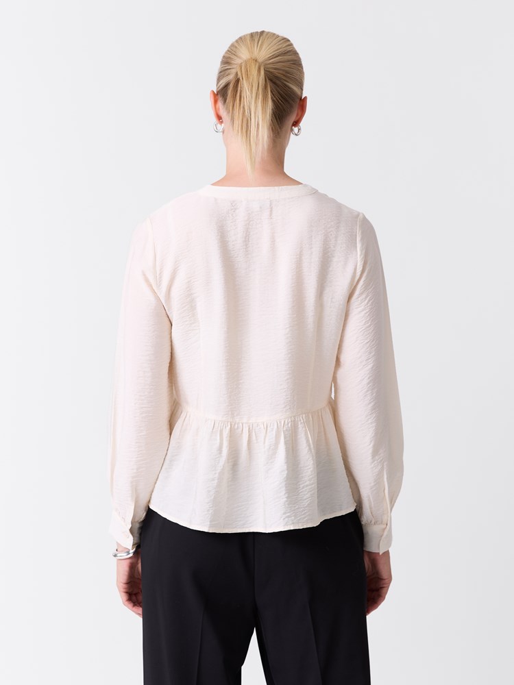 Camelia bluse 7516672_O79-VAVITE-W26-Modell-Front_chn=match_2655_Camelia bluse O79.jpg_Front||Front