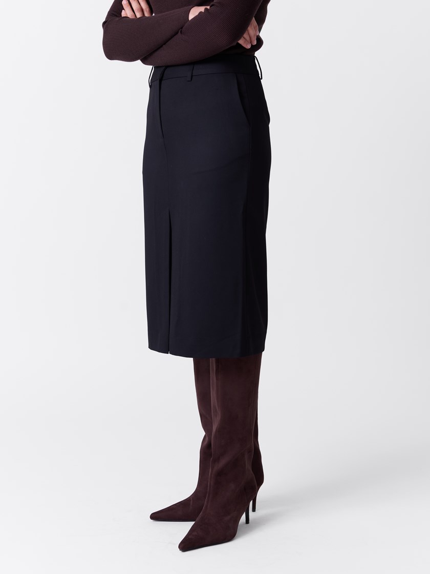 7516718 ID2 7516718_ID2-MARIEPHILIPPE-A26-Modell-Front_chn=match_2923_Corine skjørt ID2.jpg_Front