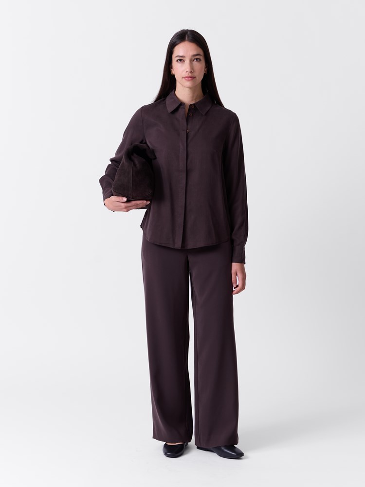 Lana skjorte 7516724_AIN-MARIEPHILIPPE-A26-Modell-Front_chn=match_1682_Lana skjorte AIN.jpg_Front||Front