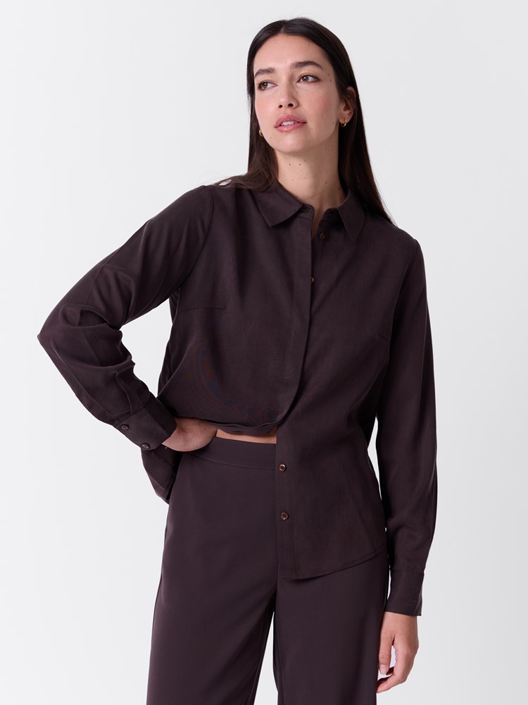 Lana skjorte 7516724_AIN-MARIEPHILIPPE-A26-Modell-Front_chn=match_1976_Lana skjorte AIN.jpg_Front||Front