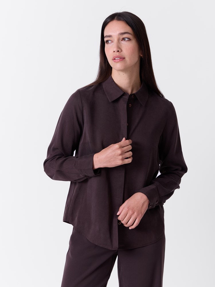 Lana skjorte 7516724_AIN-MARIEPHILIPPE-A26-Modell-Front_chn=match_2835_Lana skjorte AIN.jpg_Front||Front