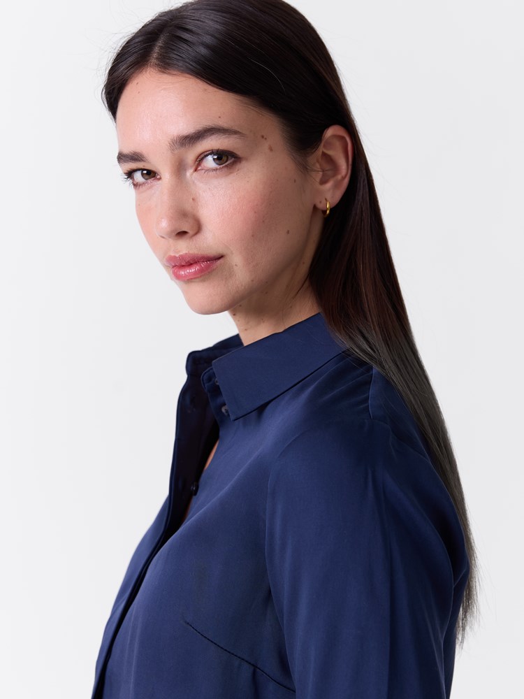 Lana skjorte 7516724_EN9-MARIEPHILIPPE-A26-Modell-Front_chn=match_9331_Lana skjorte EN9.jpg_Front||Front