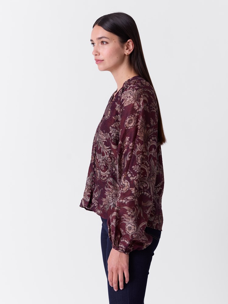 Malina bluse 7516786_AJU-MARIEPHILIPPE-A26-Modell-Front_chn=match_5090_Malina bluse AJU.jpg_Front