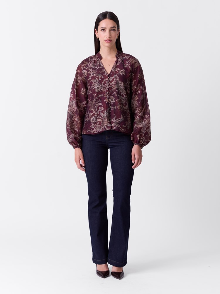 Malina bluse 7516786_AJU-MARIEPHILIPPE-A26-Modell-Front_chn=match_5_Malina bluse AJU.jpg_Front