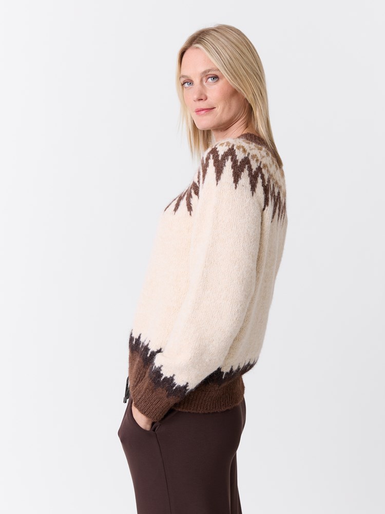 Novah genser 7516837_T96-VAVITE-W26-Modell-Front_chn=match_3701_Novah genser T96.jpg_Front||Front