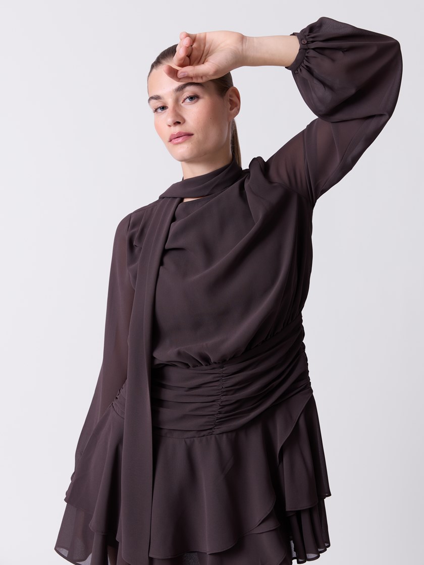7516939 AIJ 7516939_AIJ-DONNA-A26-Modell-Front_chn=match_2138.jpg_Front||Front
