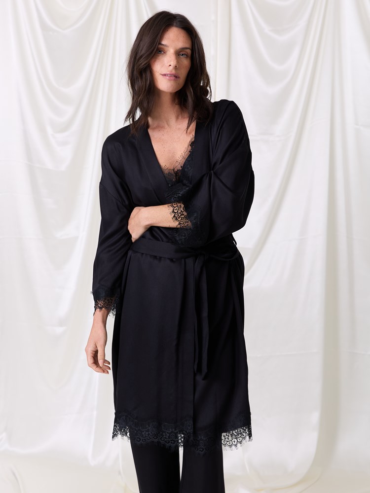 Mila kimono 7516966_ID2-MARIEPHILIPPE-W26-Modell-Front_chn=match_6707_Mila kimono ID2.jpg_Front||Front