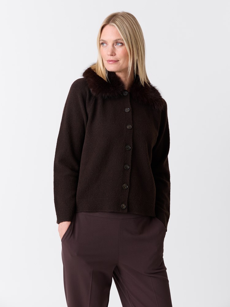 Hailee cardigan 7517021_AIN-VAVITE-W26-Modell-Front_chn=match_1308.jpg_Front||Front