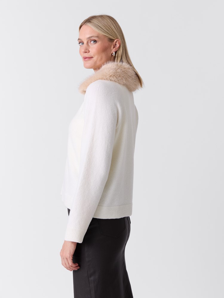 Hailee cardigan 7517021_O79-VAVITE-W26-Modell-Front_chn=match_2709.jpg_Front||Front