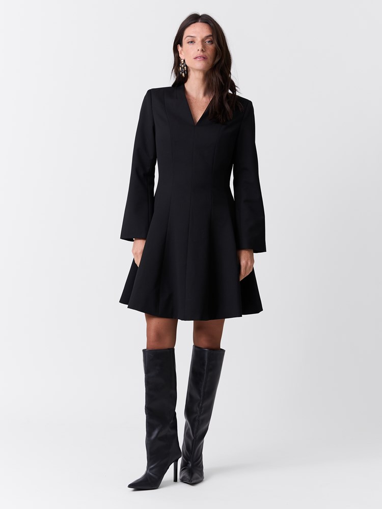 Corine kjole 7517023_ID2-MARIEPHILIPPE-W26-Modell-Front_chn=match_6009_Corine kjole ID2.jpg_Front||Front