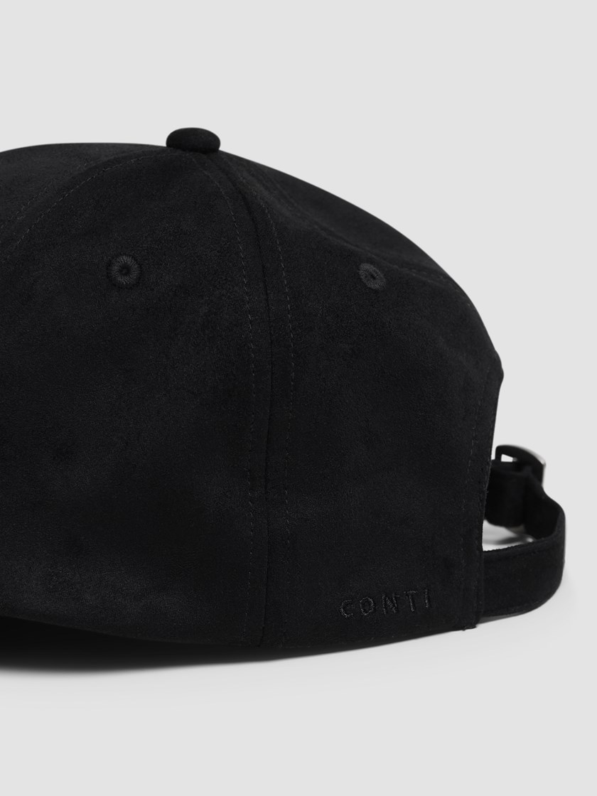 7517030 ID2 7517030_ID2-MARIOCONTI-A26-Front_7810_Dani caps ID2.jpg_Front||Front