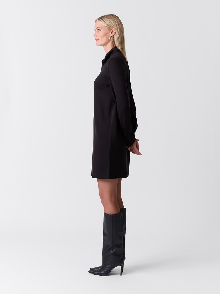 Laurel kjole 7517080_ID2-VAVITE-W26-Modell-Front_chn=match_6595_Laurel kjole ID2.jpg_Front||Front