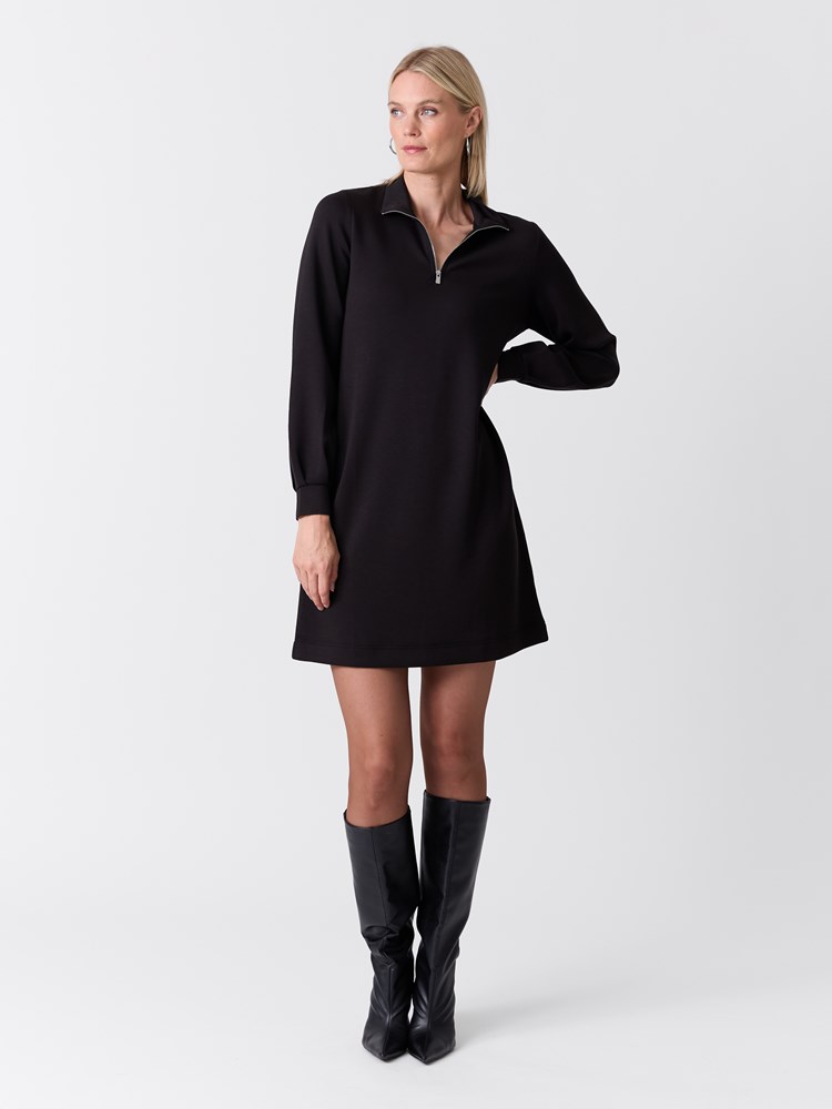 Laurel kjole 7517080_ID2-VAVITE-W26-Modell-Front_chn=match_8657_Laurel kjole ID2.jpg_Front||Front