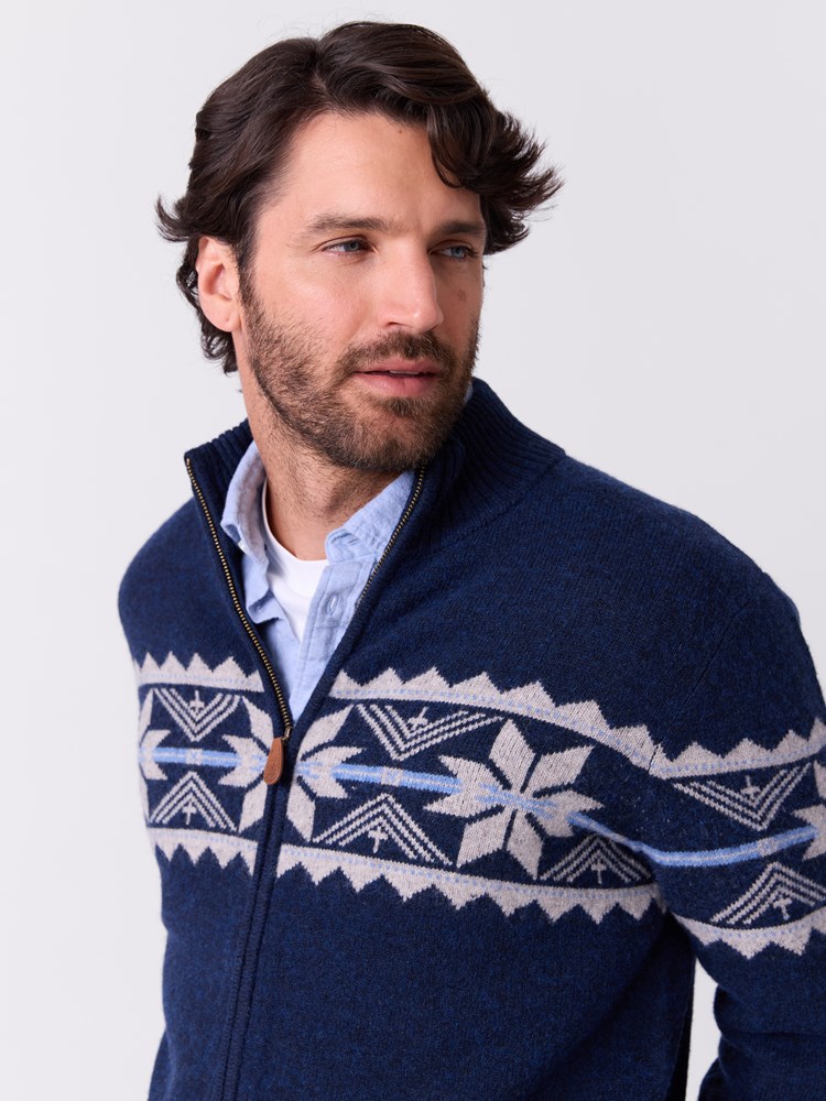 Neil cardigan 7517092_C29-REDFORD-W26-Modell-Front_chn=match_2039_Neil cardigan C29.jpg_Front