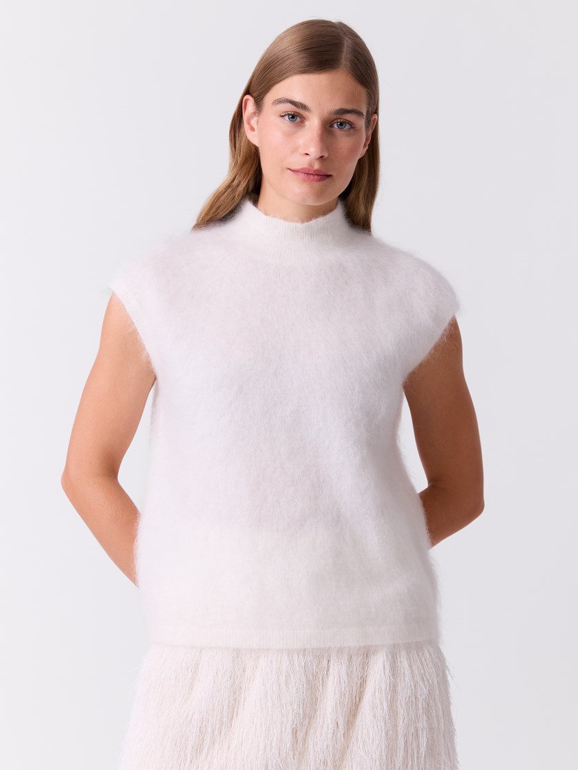 7517135 O79 7517135_O79-DONNA-W26-Modell-Front_chn=match_8508.jpg_Front||Front