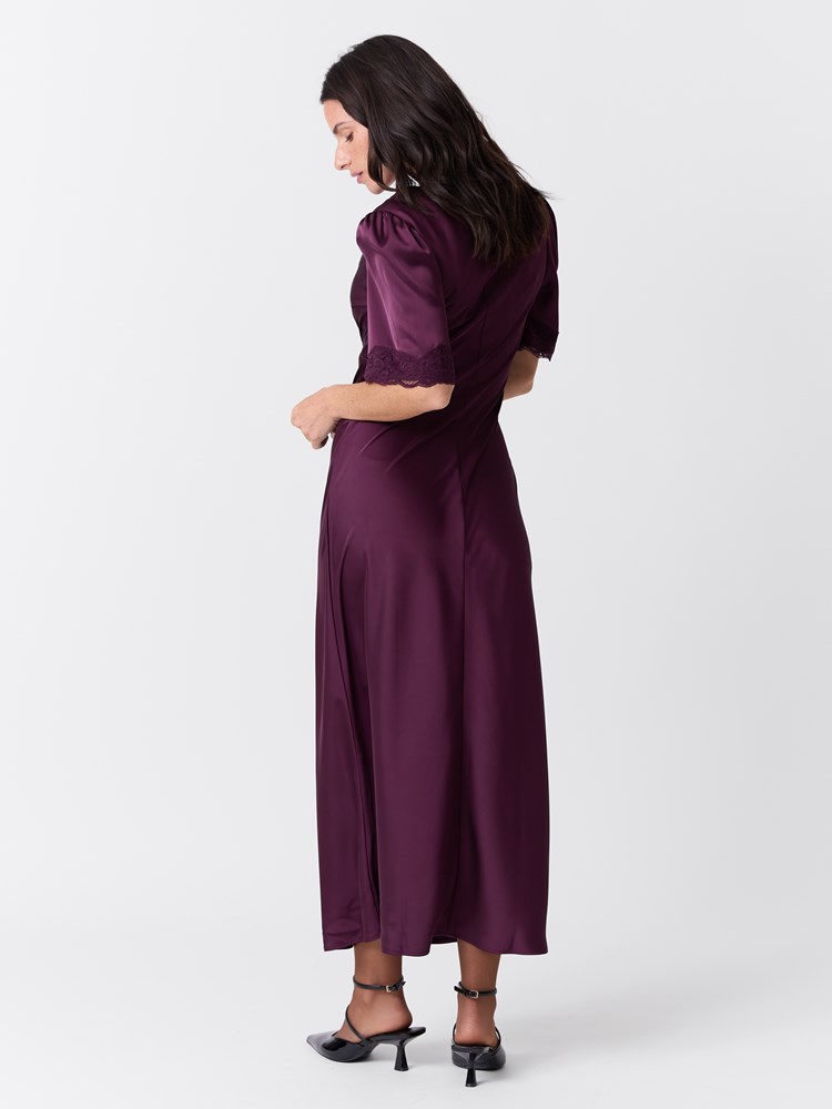 Louise kjole 7517143_MWD-MARIEPHILIPPE-W26-Modell-Front_chn=match_5130_Louise kjole MWD.jpg_Front||Front