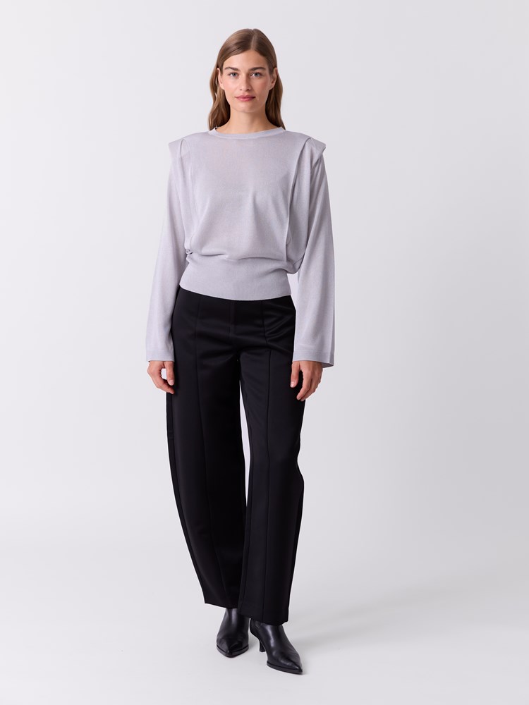 Rumi genser 7517144_IEY-DONNA-W26-Modell-Front_chn=match_1037.jpg_Front||Front