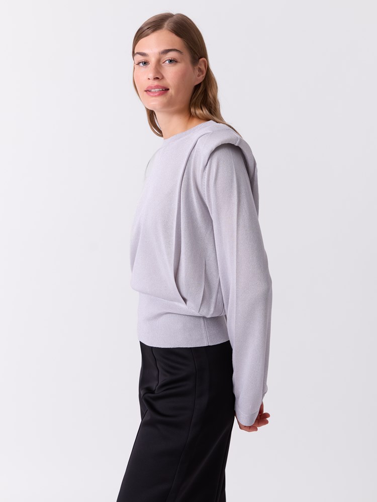 Rumi genser 7517144_IEY-DONNA-W26-Modell-Front_chn=match_7220_Rumi genser IEY.jpg_Front