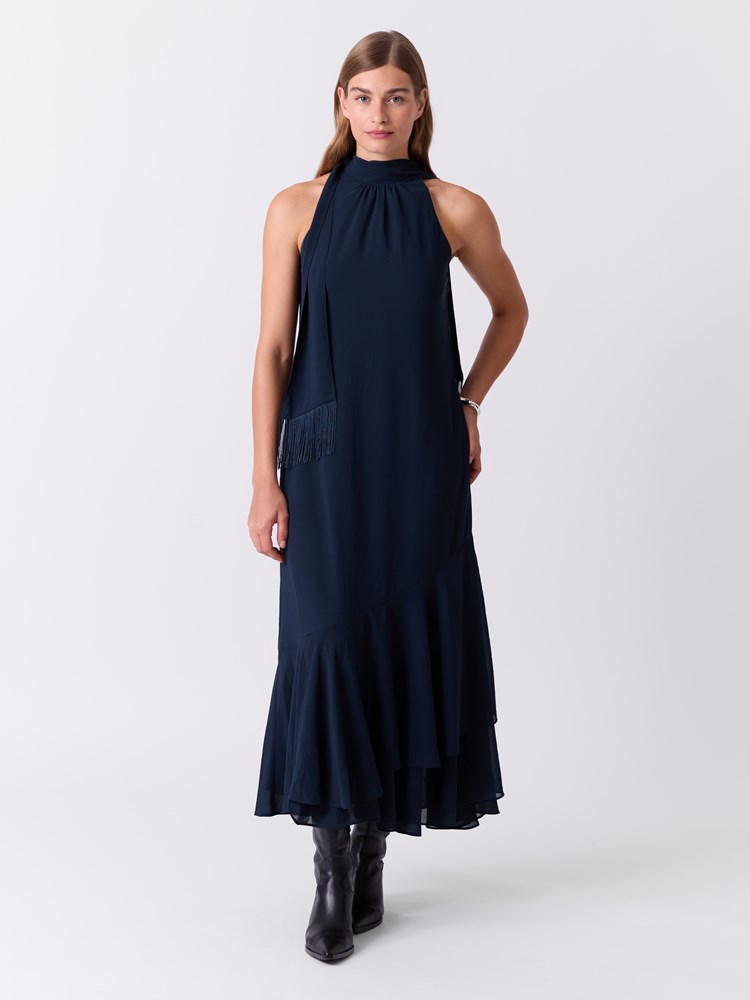 Halterneck kjole 7517154_IEG-DONNA-W26-Modell-Front_chn=match_5856_Halterneck kjole IEG.jpg_Front